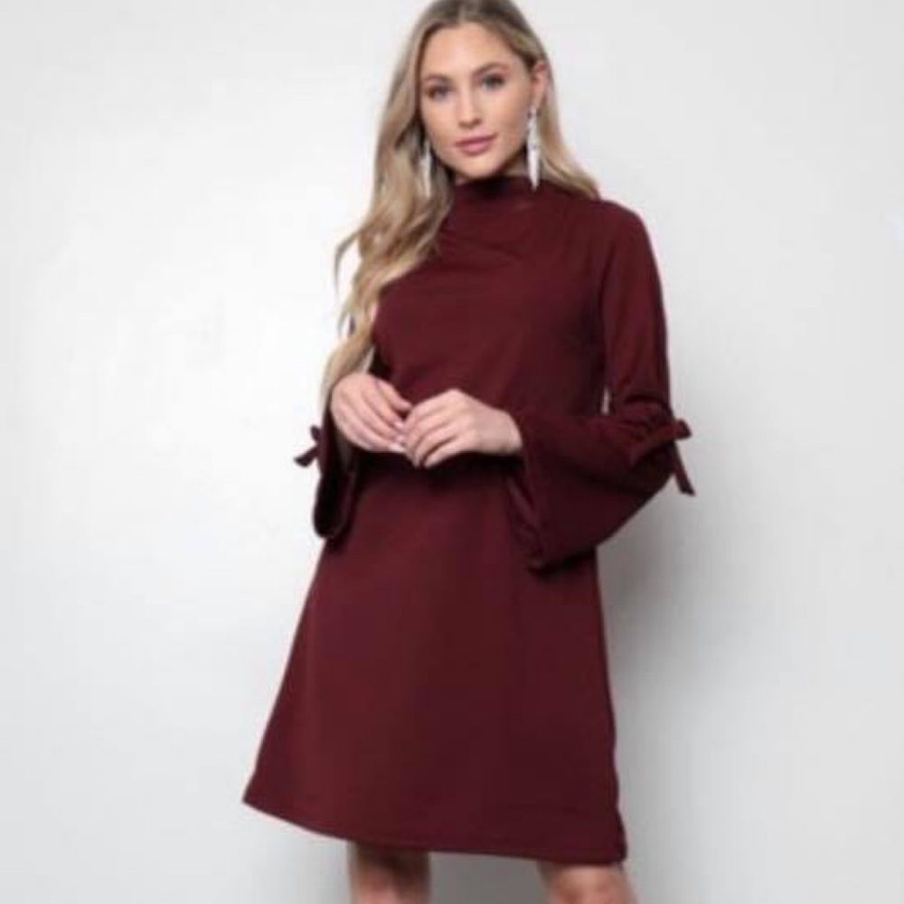 DRESS BOUTIQUE LINE OF WEAR NEVER WORNNOR TRIED ON